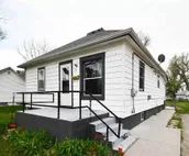 Entire Family Home w/ Xbox, Fire Pit, Clawfoot Tub
