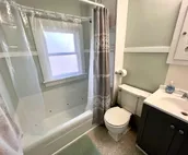 Lovely 1-bedroom near centrally located hospital