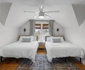 Renovated Water Haus ⎥+8 beds ⎥Historic Waterfront
