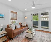 Renovated Water Haus ⎥+8 beds ⎥Historic Waterfront