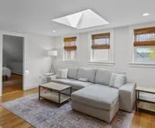 Renovated Water Haus ⎥+8 beds ⎥Historic Waterfront