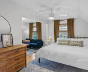 Renovated Water Haus ⎥+8 beds ⎥Historic Waterfront