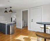 Renovated Water Haus ⎥+8 beds ⎥Historic Waterfront