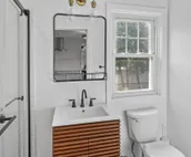 Renovated Water Haus ⎥+8 beds ⎥Historic Waterfront