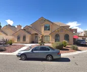 Lovely 4-bedrooms house with pool