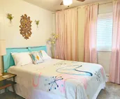 MIDMOD ON SIXTH: downtown-no cleaning/airbnb fee