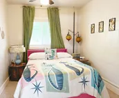 MIDMOD ON SIXTH: downtown-no cleaning/airbnb fee
