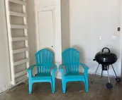 Quiet West Side duplex, 1 king & 1 queen.