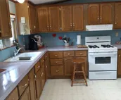 AJ's Cottage, 2bds/1ba. Sleeps 4 comfortably
