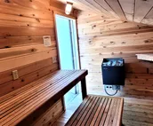 Cozy one bedroom Cottage Getaway!