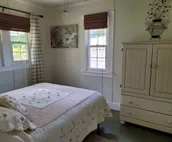 Lake Shafer 3 bedroom 2 bath cottage