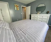 Comfortable 3BDR 2Bth house+Fenced Backyard