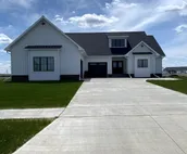 Contemporary 4 bedroom Farmhouse