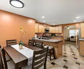 Newly remodeled Luxury duplex Unit B
