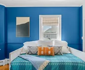Lookout on Liberty | Renovated | 7 beds + parking