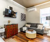 Historic District Carriage House - EV Parking