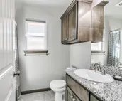 Modern Okie centrally located!