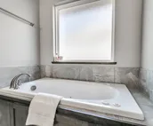 Modern Okie centrally located!