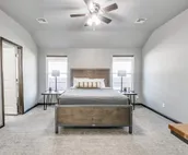 Modern Okie centrally located!