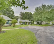 Updated Grand Lake Cottage w/ Patio & Pool Access!