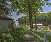 Updated Grand Lake Cottage w/ Patio & Pool Access!