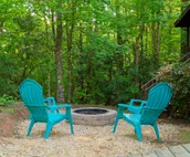 Marilee Cottage - Cozy cabin with fire pit