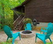 Marilee Cottage - Cozy cabin with fire pit