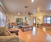 Cozy Broken Bow Cabin w/ Hot Tub - 5 Mins to Lake!