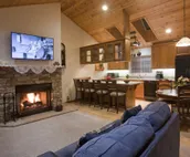 100 Mile View:Your Romantic Stay, No Cleaning Fees