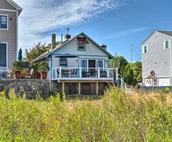 Coastal Portsmouth Home w/ Bay Access Near Newport