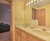 Ludlow Home - Under 3 Miles to Okemo Mtn Resort!