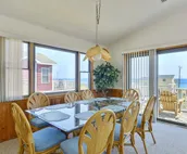 4070 Sea Spray * 1 Min Walk to Beach * Ocean Views