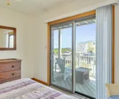 4070 Sea Spray * 1 Min Walk to Beach * Ocean Views