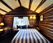 Historic Trapper Cabin - Your Cozy Sanctuary