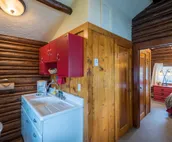 Historic Trapper Cabin - Your Cozy Sanctuary
