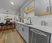 FREE SkyCard Activities - Remodeled Downtown Condo