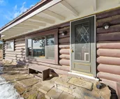 4 BR, 2 BA-No Neighbors, Walk to DT Custer