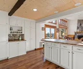 4 BR, 2 BA-No Neighbors, Walk to DT Custer