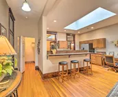 Apartment in the Heart of Yankton - Pets Welcome!