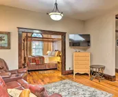 Apartment in the Heart of Yankton - Pets Welcome!