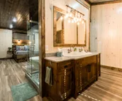 Glorious Grace Retreat - Loft Bunkroom/Gameroom