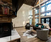 Glorious Grace Retreat - Loft Bunkroom/Gameroom