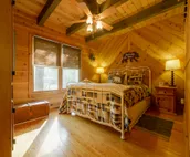 Camp Bell at Twin Rivers - Peaceful rustic cabin w