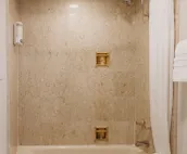 Vintage Chic #102 - Hotel Phillips