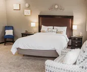 Vintage Chic #102 - Hotel Phillips