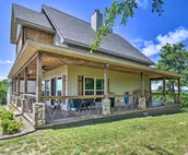 Hilltop Home: 6 Miles to Hot Springs National Park