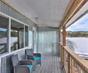 Esther's Apt: Parking + Views of The Open Cut