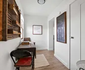 Esther's Apt: Parking + Views of The Open Cut