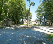 Cozy Two Bedroom Lakeview Cabin 2