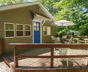 Cozy Two Bedroom Lakeview Cabin 2